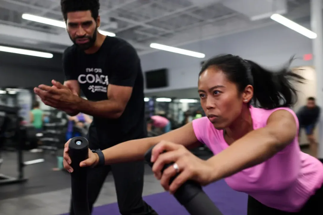 Post: 1:1 PERSONAL TRAINING 🏋️
Coaching built around your goals and health. One-on-one sessions, nutrition and recovery guida